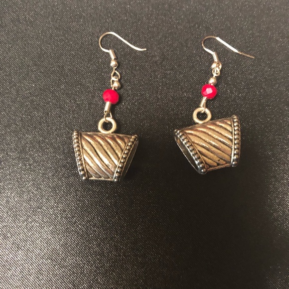 Silver tone and red earrings - Picture 1 of 2